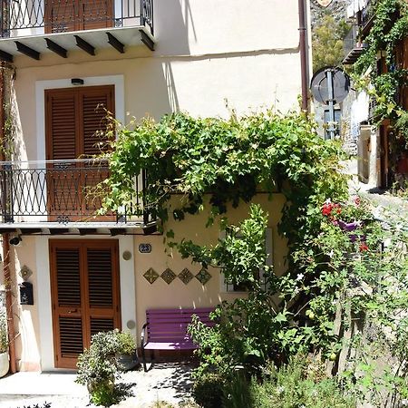 La Casa Del Geko Bed and Breakfast Cefalù Exteriör bild