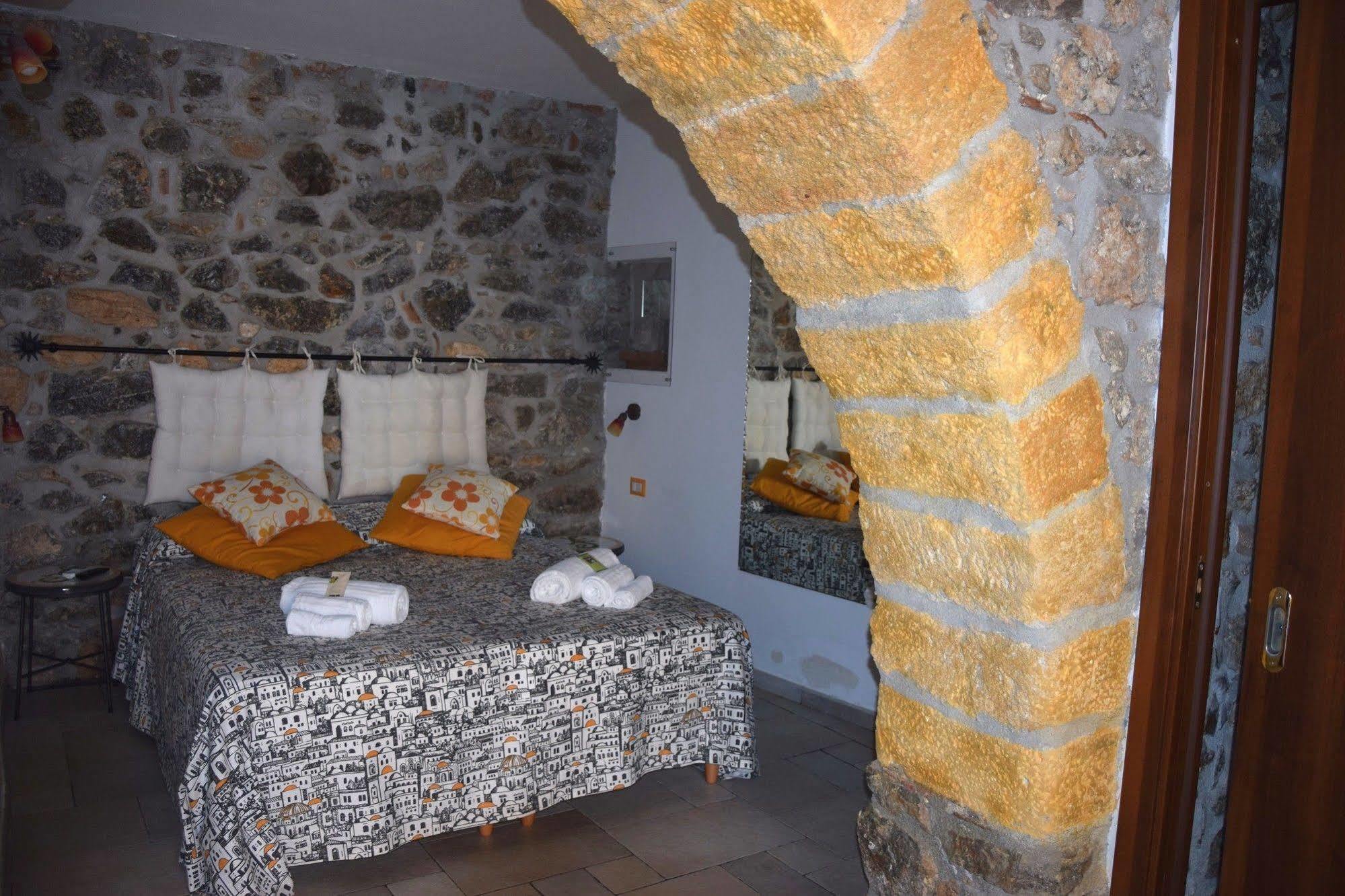 La Casa Del Geko Bed and Breakfast Cefalù Exteriör bild