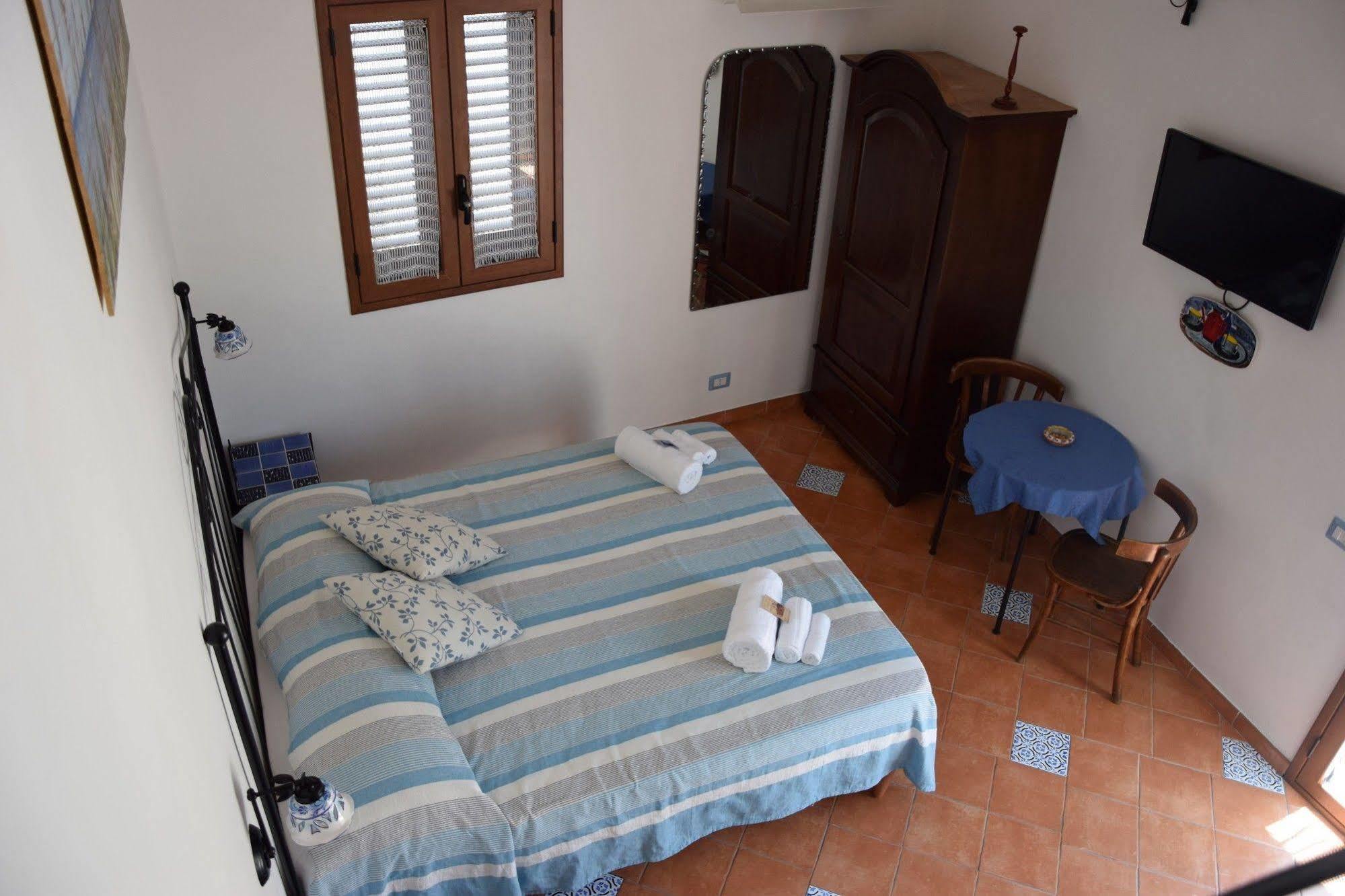 La Casa Del Geko Bed and Breakfast Cefalù Exteriör bild